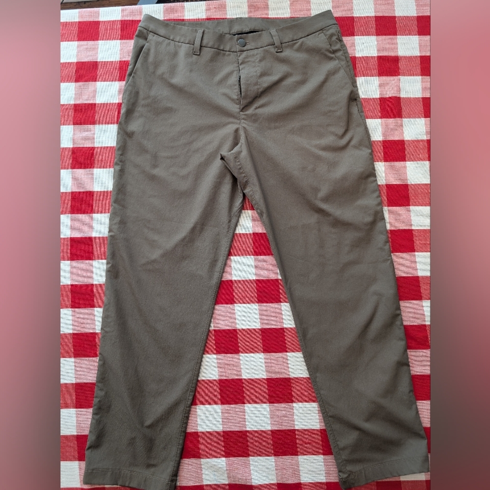 Lululemon Men's Pants - 34 x 28.5